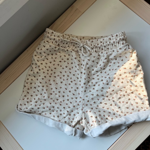 Good Alma Rose Sweatshorts - Picture 3 of 4